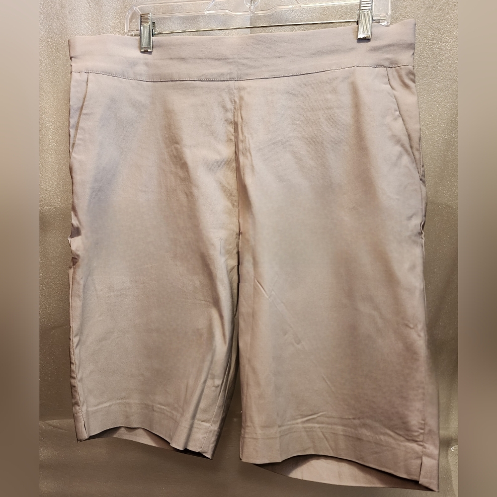NEW Bermuda Shorts • 10" Inseam • Rayon - Nylon - Spandex • Ladies XXL